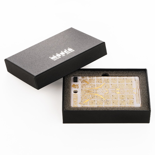 「FLASH EVA13 基板アート」（C）khara