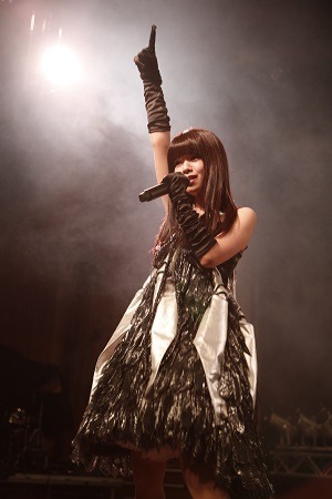 春奈るなの歌声がドイツに響く　初の欧州ライブで「Fate/Zero」も「SAOII」も