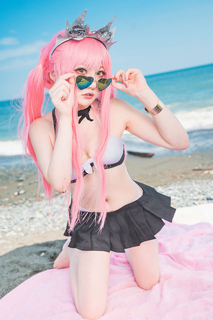 メイヴ（水着）／モデル：ゆらし（@yurashinamon）