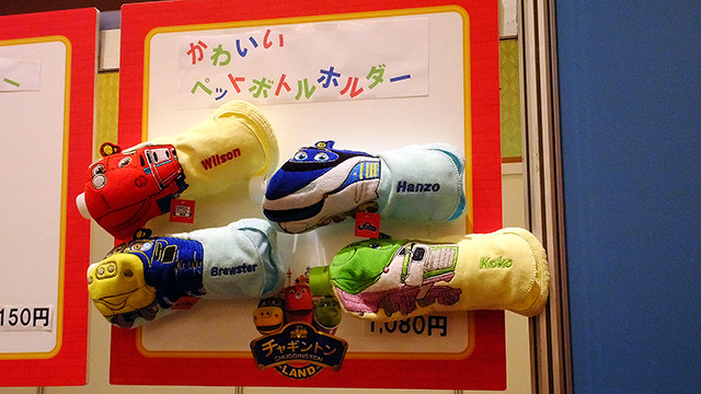 人気の4キャラをイメージしたスイーツ類は正午前に売り切れも