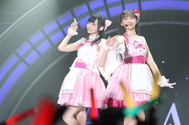 「ラブライブ！サンシャイン!! AZALEA 1st LoveLive! ～In The Dark /*秘密の物語*/～」（C）2017 プロジェクトラブライブ！サンシャイン!!