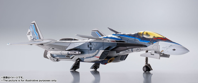 「DX超合金 初回限定版 VF-31AX カイロスプラス（ハヤテ・インメルマン機）」23,000円（税別）（C）創通・サンライズ