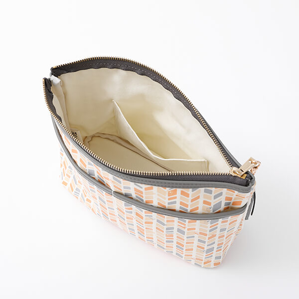 「『夏目友人帳』バッグ 16,500円（税込）」（C）緑川ゆき・白泉社／「夏目友人帳」製作委員会