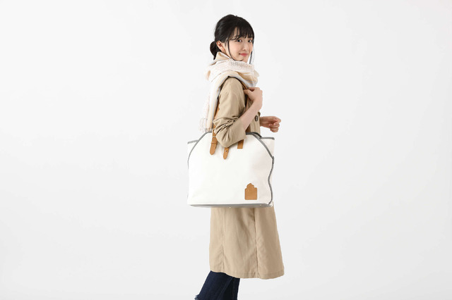 「『夏目友人帳』バッグ 16,500円（税込）」（C）緑川ゆき・白泉社／「夏目友人帳」製作委員会