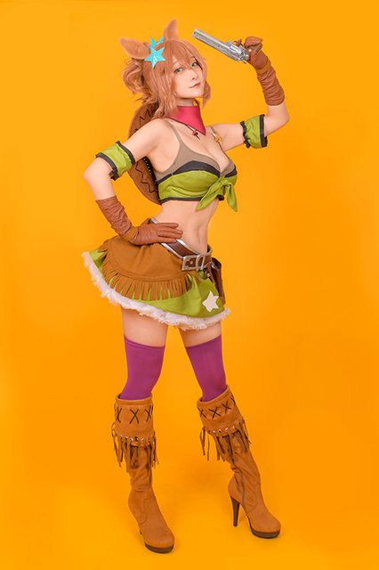 タイキシャトル／モデル：巴くずこ（@ygodm2）、撮影：てって（@tokotekutatta）