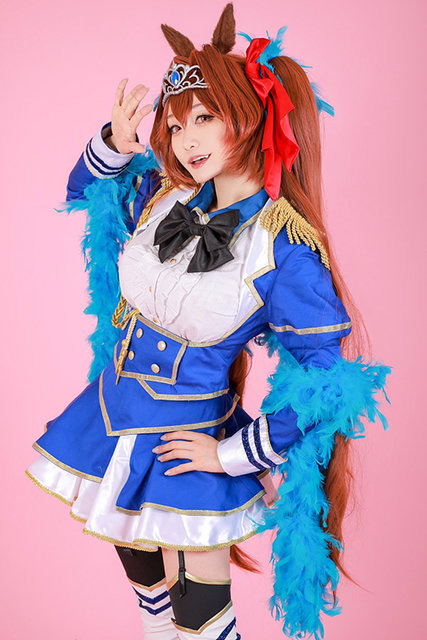 ダイワスカーレット／モデル：巴くずこ（@ygodm2）、撮影：こばやん（@S_kobayan90）