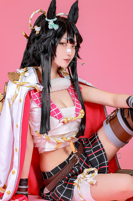 ナリタブライアン／モデル：巴くずこ（@ygodm2）、撮影：成瀬 成（@nrs_se）