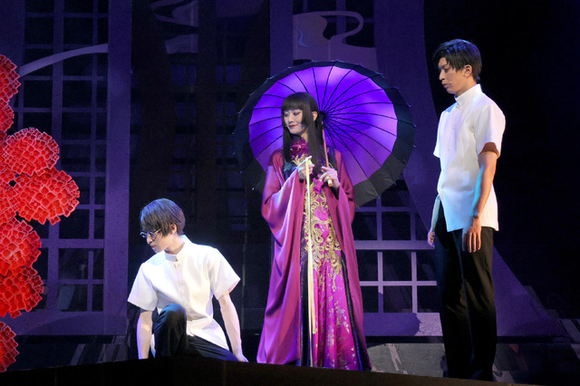 演劇調異譚「xxxHOLiC」ゲネプロの舞台写真（C）©CLAMP・ShigatsuTsuitachi CO.,LTD.／講談社