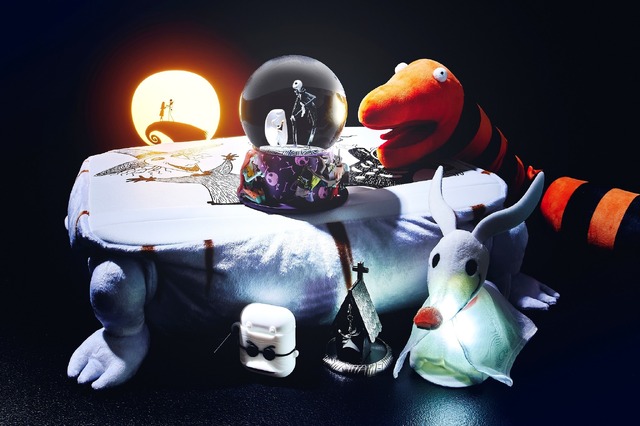 『ティム・バートン ナイトメアー・ビフォア・クリスマス』の世界観を表現したアイテム(C)Disney