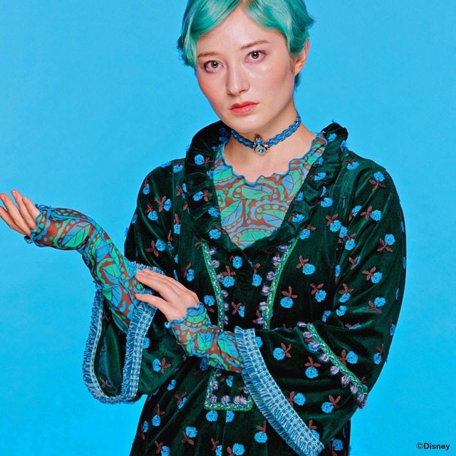 『ディズニー ツイステッドワンダーランド』　ANNA SUI　チョーカーネックレス (C)Disney