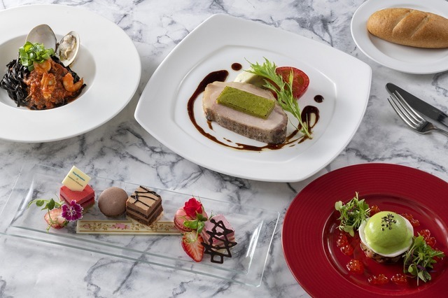 東京ディズニーリゾートのクリスマス As to Disney artwork, logos and properties： (C) Disney