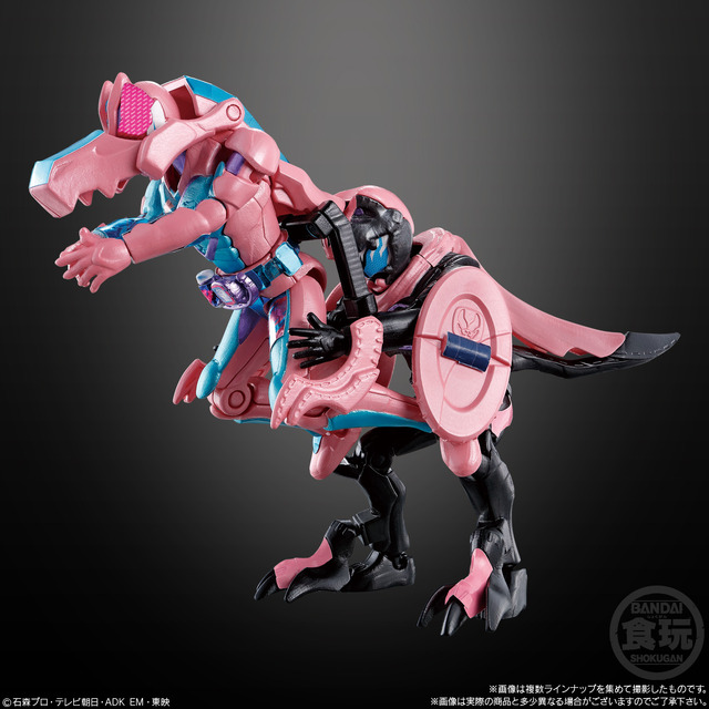 装動 仮面ライダーリバイス by1 ＆ 装動 仮面ライダーセイバー ＆ 装動 仮面ライダーゼロワン(C) 2021 石森プロ・テレビ朝日・ADK EM・東映