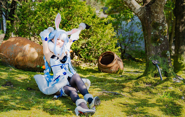 兎田ぺこら／小塩てる