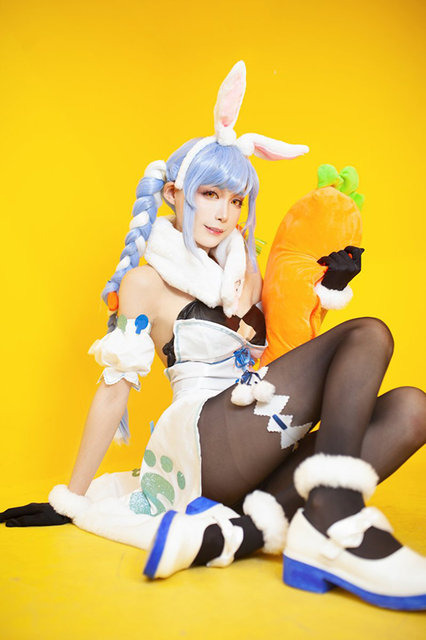 兎田ぺこら／箱ネコ