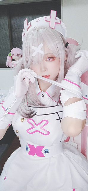 健屋花那／箱ネコ