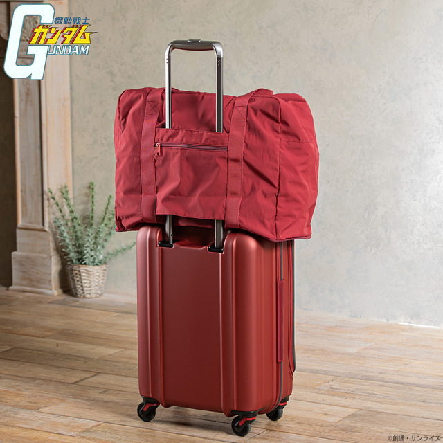 「トラベルアイテム企画 シャアモデル」（C）創通・サンライズ