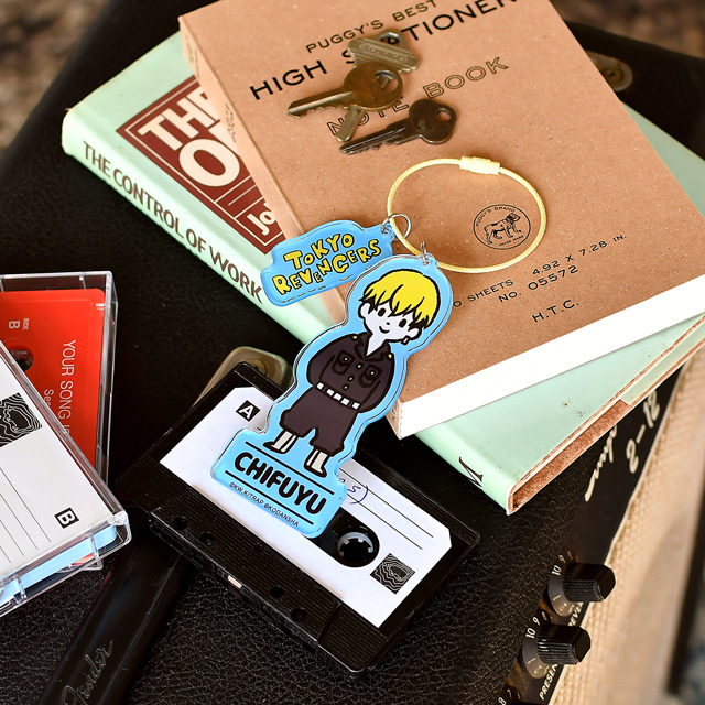 「東京リベンジャーズ　ビィズニィズ」ビッグアクリルキーホルダー（C)和久井健・講談社／アニメ「東京リベンジャーズ」製作委員会