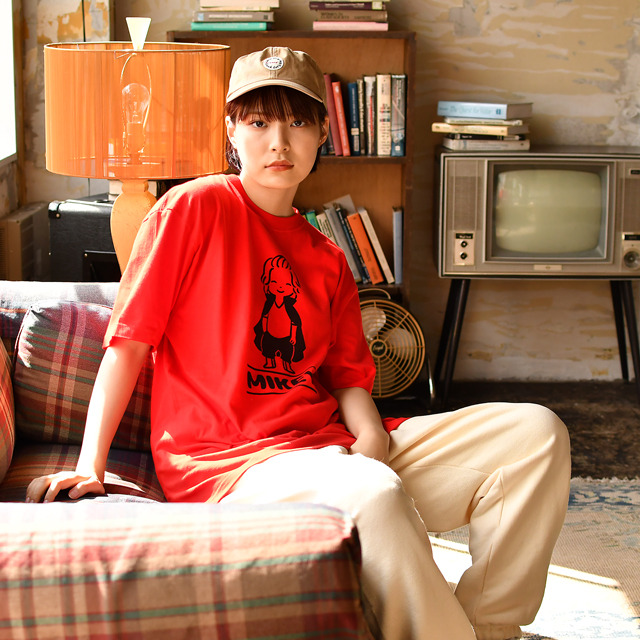 「東京リベンジャーズ　ビィズニィズ」ビッグTシャツ（C)和久井健・講談社／アニメ「東京リベンジャーズ」製作委員会