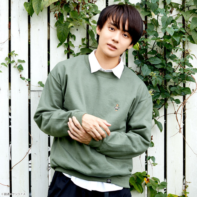 「STRICT-G ROSTER BEAR『機動戦士ガンダム』裏起毛トレーナー」6,380円（税込）（C）創通・サンライズ