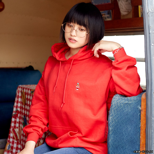 「STRICT-G ROSTER BEAR『機動戦士ガンダム』裏起毛パーカー」7,480円（税込）（C）創通・サンライズ