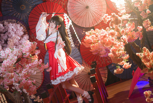 『東方project』博麗霊夢／楚楚子