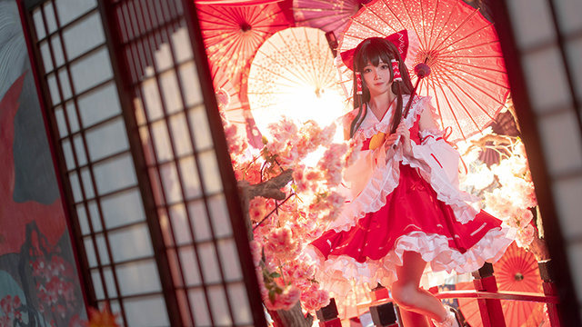 『東方project』博麗霊夢／楚楚子