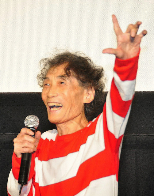 渾身の「グワシ」！　楳図かずお（監督）／『MOTHER マザー』初日舞台挨拶