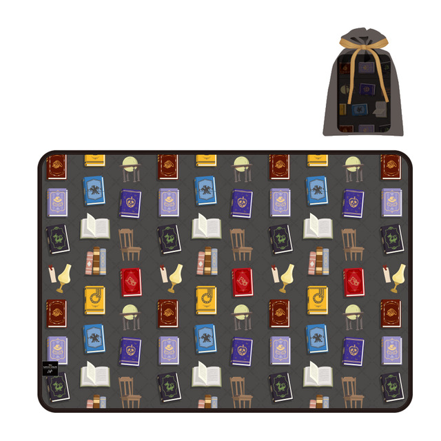 ブランケット4,500 円（税込 4,950 円）（C）Disney