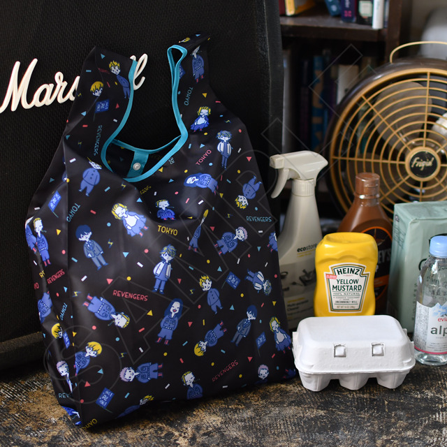 『東京リベンジャーズ』×「ビィズニィズ」コラボグッズ第3弾・エコバッグ（C）和久井健・講談社／アニメ「東京リベンジャーズ」製作委員会
