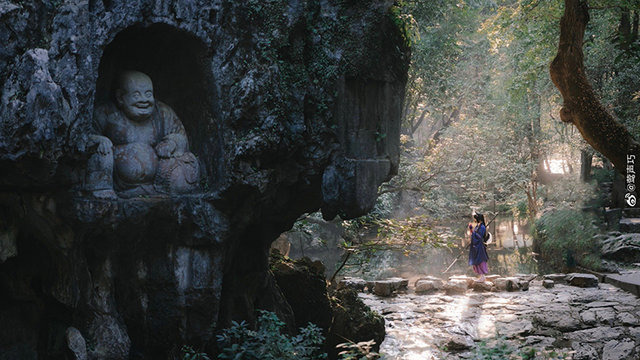 サガ『アークナイツ』／モデル：鶯声巧
