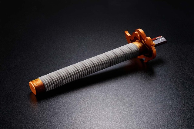 「PROPLICA 折れた日輪刀（煉獄杏寿郎）」(C)吾峠呼世晴／集英社・アニプレックス・ufotable