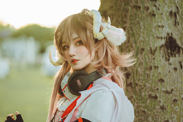 エイヤフィヤトラ『アークナイツ』／モデル：探偵ちゃん