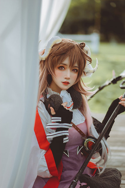 エイヤフィヤトラ『アークナイツ』／モデル：探偵ちゃん