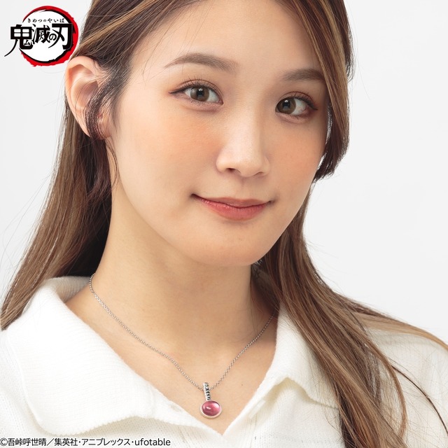 「鬼滅の刃 アイモチーフネックレス」宇髄天元（C）吾峠呼世晴／集英社・アニプレックス・ufotable