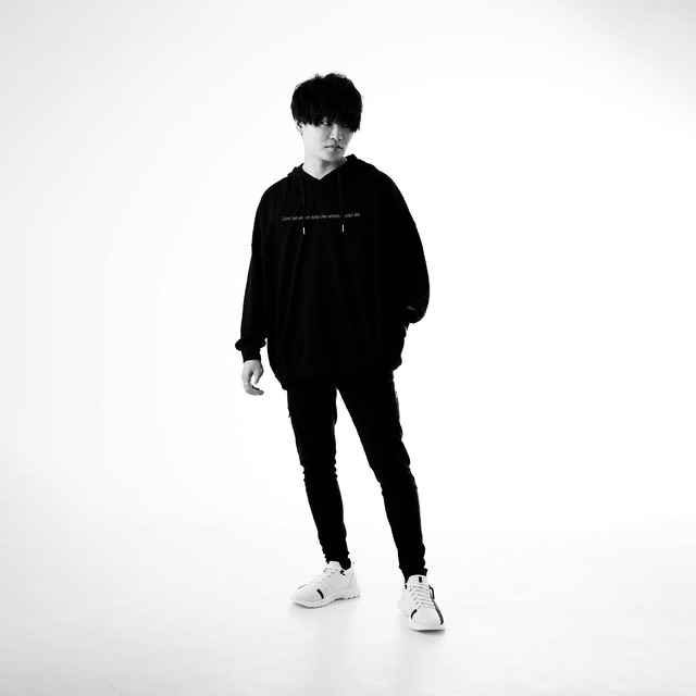 「echo（エコー）」細谷佳正コラボアパレル ビッグシルエットパーカー