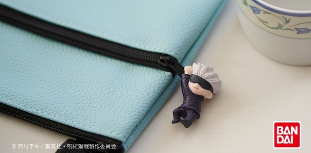 「ZIPPERBITE 呪術廻戦」(C)芥見下々／集英社・呪術廻戦製作委員会