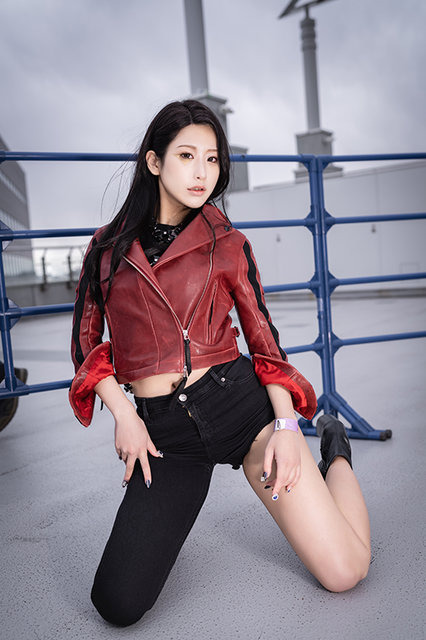 企業ブース「FELIDAE/上御徒町リカ」／モデル：花宮いのり、撮影：乃木章