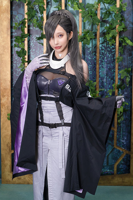 ファッションブランド「FELIDAE」／モデル：花咲 来夢