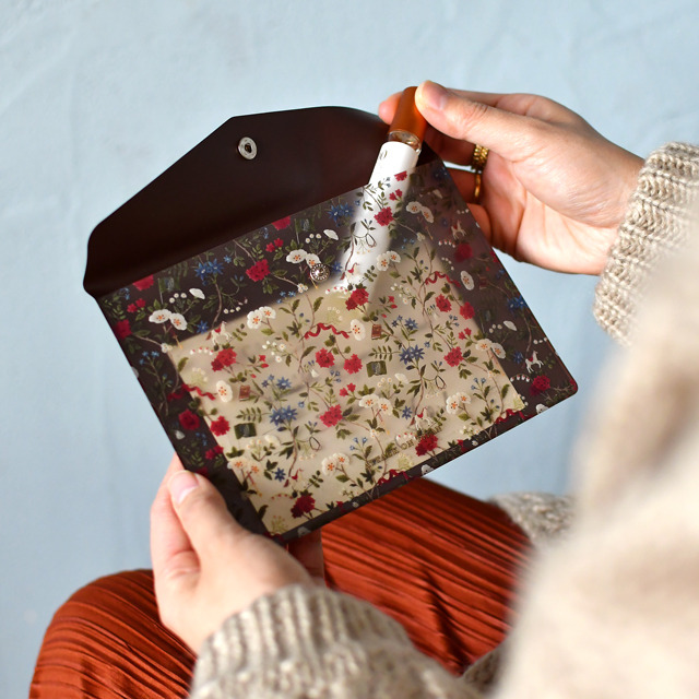 「エンベロープケース」1,980円（税込） （C）諫山創・講談社／「進撃の巨人」The Final Season 製作委員会