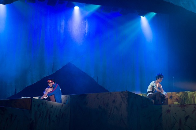 舞台『天元突破グレンラガン～炎撃篇～』(C)GAINAX・中島かずき/アニプレックス・KDE-J・テレビ東京・電通 (C)天元突破グレンラガン～炎撃篇～製作委員会.