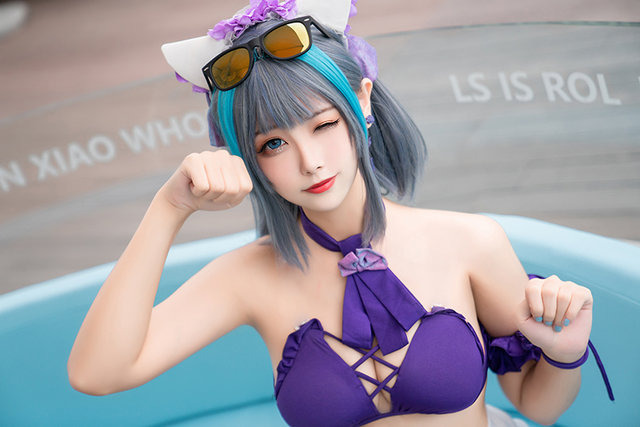 チェシャー（水着）『アズールレーン』