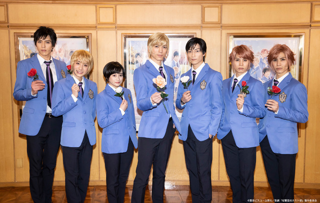歌劇『桜蘭高校ホスト部』集合写真（C）葉鳥ビスコ・白泉社／歌劇『桜蘭高校ホスト部』製作委員会