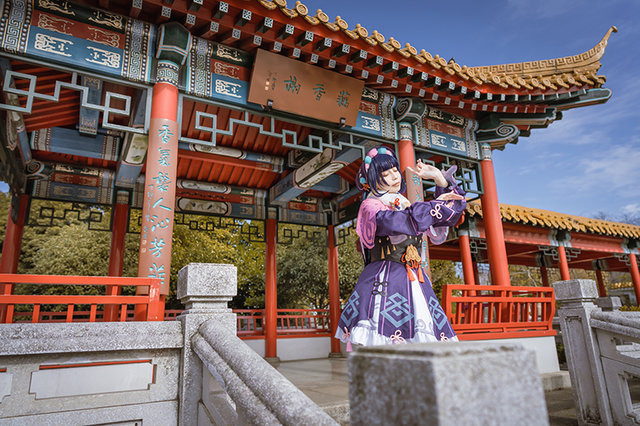 雲菫『原神』／モデル：ひのきお、撮影：乃木章