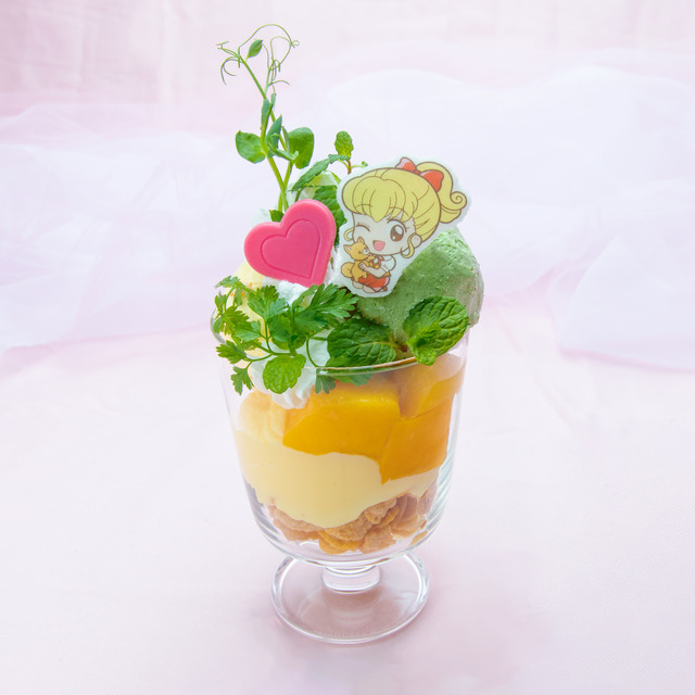 「エターナル少女cafe」りりか命の花パフェ（C）水沢めぐみ／集英社・NAS（C）彩花みん／集英社・NAS（C）秋元康・池野恋／集英社・NAS（C）小花美穂／集英社・NAS（C）種村有菜／集英社・NAS