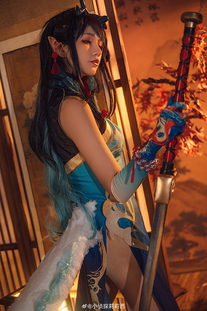 シー『アークナイツ』／モデル：探偵莉莉