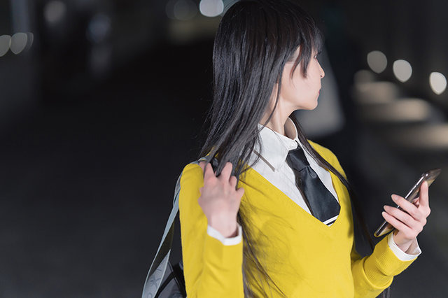 『見える子ちゃん』四谷みこ、イケメンに憑くオバケ／モデル：まゆろん、No.K(ナンバケ)