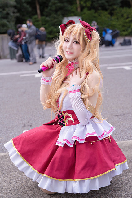 エレシュキガル・概念礼装〈フラワー・サンシャイン〉『Fate/Grand Order』／モデル：ヨギ、撮影：tama