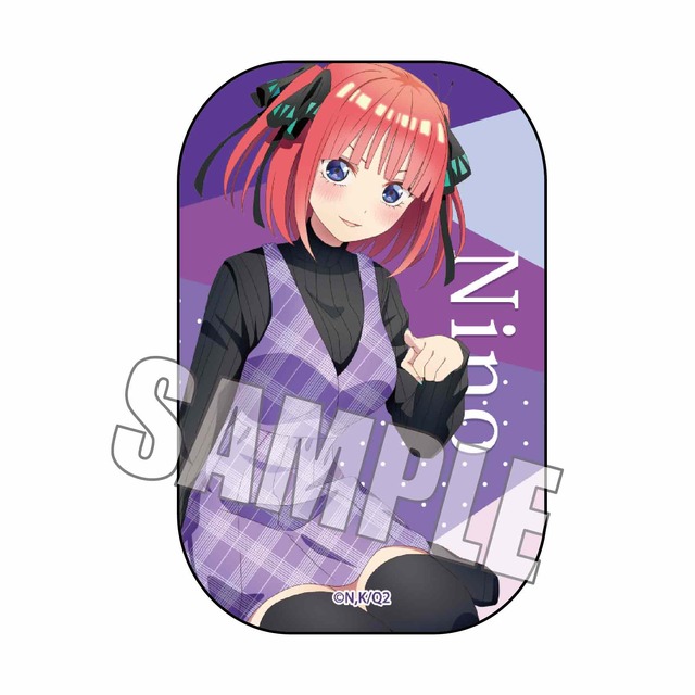 「スクエア缶バッジ 五等分の花嫁∬/ひざまくらver.」660円（税込）（C）春場ねぎ・講談社／「五等分の花嫁∬」製作委員会