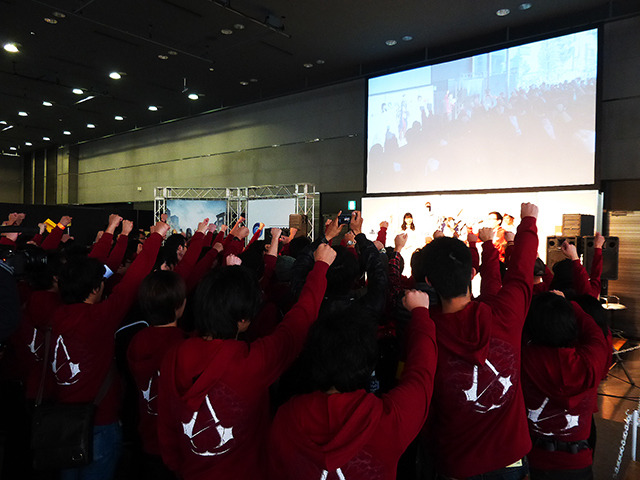 2日に行なわれたリアルゲーム「アキバステルス」。100人の参加者たちは気合じゅうぶん