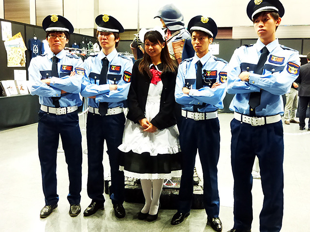 2日に行なわれたリアルゲーム「アキバステルス」。参加者を追いかけたガードマンたち